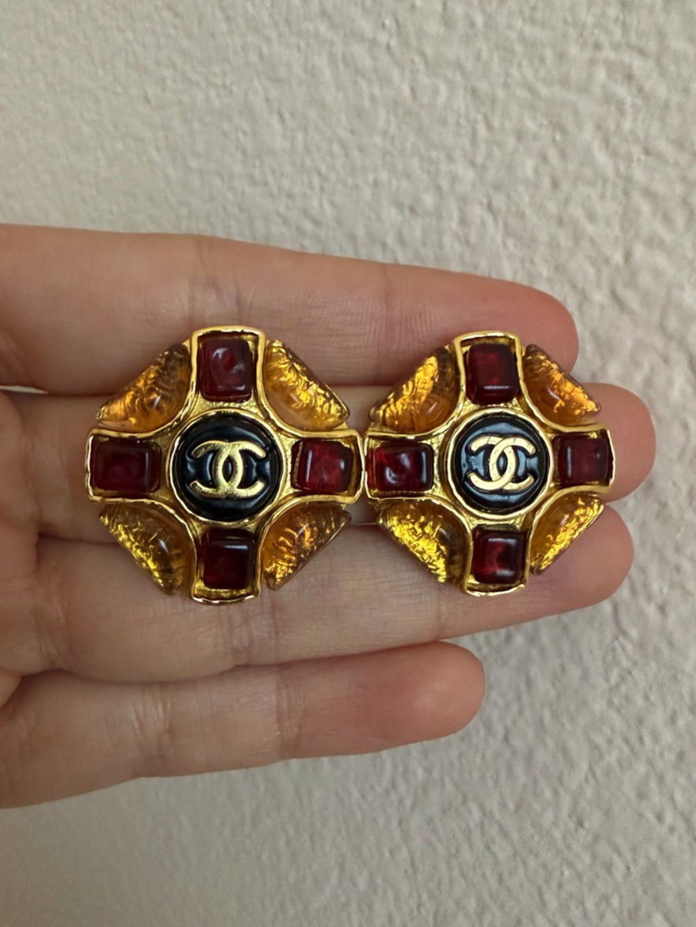 💛Vintage Chanel Gold-Tone Earrings with Amber / Red Accents🧡